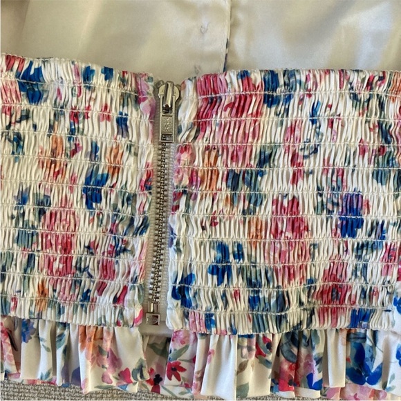 For Love & Lemon Top Size Small NWOT Beautiful Sexy Floral Crop Top Ruffle - Picture 8 of 13